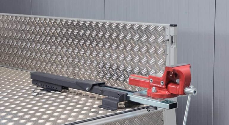 zubehoer-allgemein-schraubstockhalter